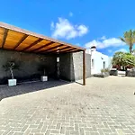 וילה Mamma Mia Sleeps 6 With Pool *