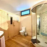 Mamma Mia Sleeps 6 With Pool וילה