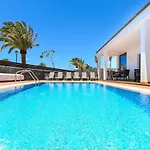 Mamma Mia Sleeps 6 With Pool *