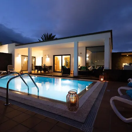 别墅 Mamma Mia Sleeps 6 With Pool