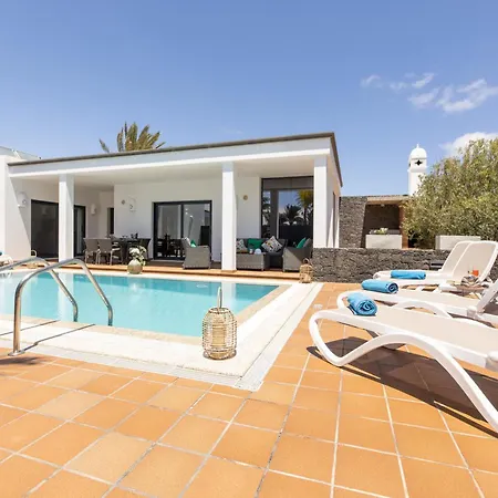 Mamma Mia Sleeps 6 With Pool *