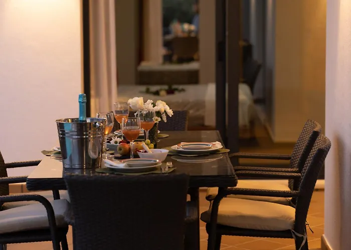 Mamma Mia Sleeps 6 With Pool