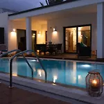 Mamma Mia Sleeps 6 With Pool Villa