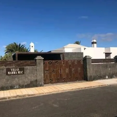 别墅 Mamma Mia Sleeps 6 With Pool 普拉亚布兰卡