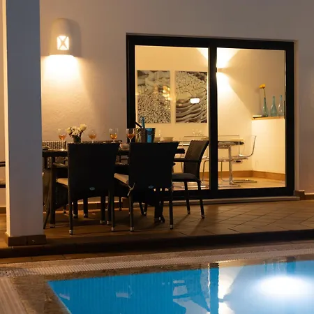 别墅 Mamma Mia Sleeps 6 With Pool 普拉亚布兰卡