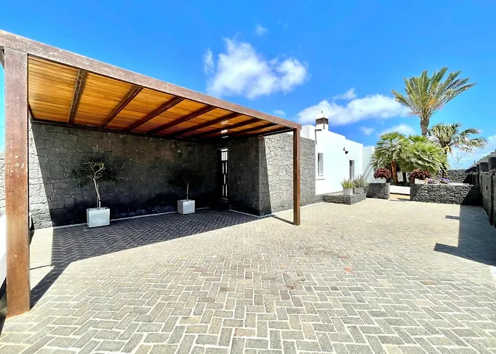 Вилла Mamma Mia Sleeps 6 With Pool *