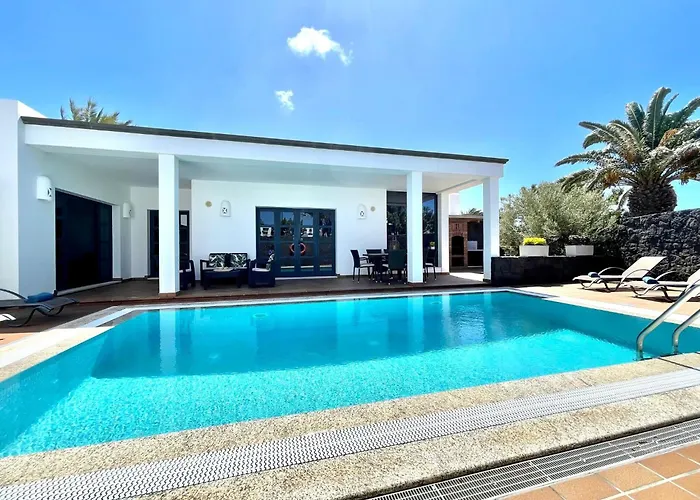 Mamma Mia Sleeps 6 With Pool Коста Бланка